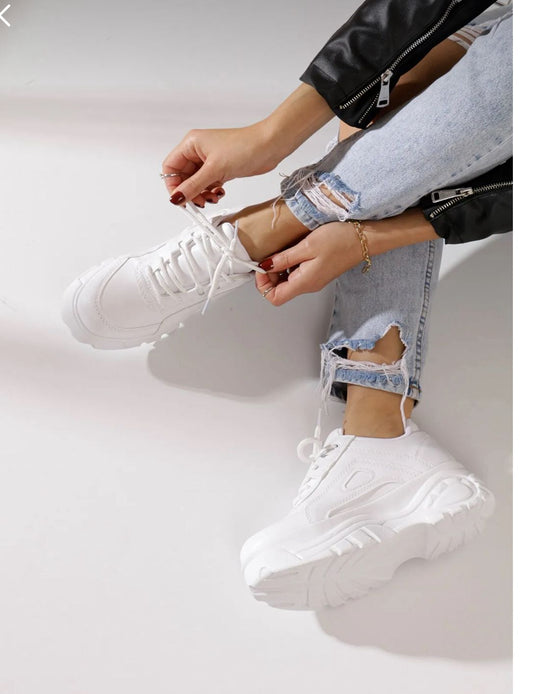 BEYAZ BUFALO BAYAN AYAKKABI